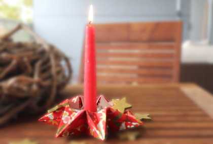 Weihnachtskranz aus Origami für eine Kerze1