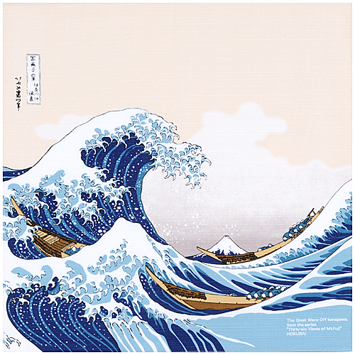 Japanisches Furoshiki Verpackungstuch aus Baumwolle mit dem Hokusai-Kunstmotiv „Die grosse Welle vor Kanagawa“.